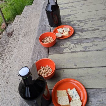 Grist House Craft Brewery - Mint Condition Porter Growlers. This is a Spring Porter made with mint. Free delivery in a 5 mile radius. - Breweries Near Me - Pittsburgh, Pennsylvania Grist House Craft Brewery - Mint Condition Porter Growlers. This is a Spring Porter made with mint. Free delivery in a 5 mile radius. - Breweries Near Me - Pittsburgh, Pennsylvania