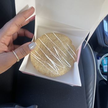 Crumbl - Brookhaven - Snickerdoodle Sandwich - Bakeries Near Me - Atlanta, Georgia
