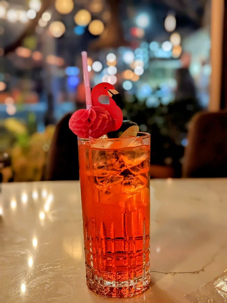 Remy's Lounge Image