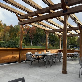 Stowe Cider - Outdoor seating - Cideries Near Me - Stowe, Vermont