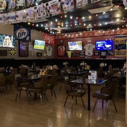 Steiny's Family Sports Grill - Inside