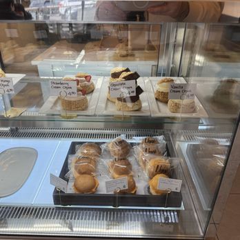 Unni Pastries - Patisserie/Cake Shop Near Me - Vancouver, British Columbia Unni Pastries - Patisserie/Cake Shop Near Me - Vancouver, British Columbia