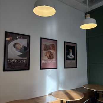 OnMe Cafe - Seating - Coffee & Tea Near Me - Ontario, California