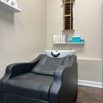 D Monét Hair - Hair Extensions Near Me - Mandeville, Louisiana D Monét Hair - Hair Extensions Near Me - Mandeville, Louisiana