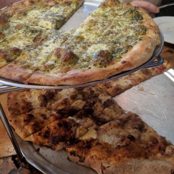 Flatbread Company - Pele Pesto and Kalua Pork Mopsy - Pizza Near Me - Paia, Hawaii