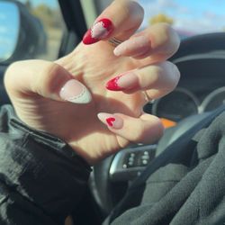 Essence Nail Salon