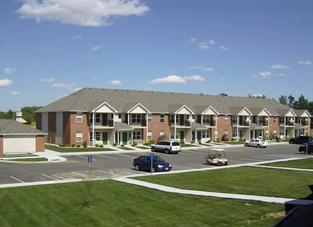 RIVERBEND APARTMENT HOMES Updated August 2024 10 Photos 117 Lakeview Cir, Grand Island