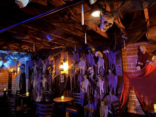 Porters Western Saloon by null