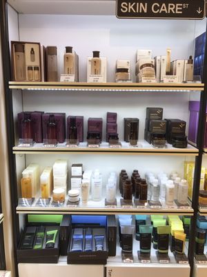 Etude House & Innisfree by null