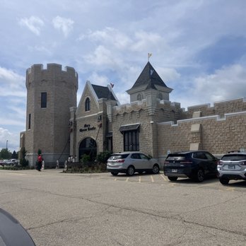 Mars Cheese Castle - Bakeries Near Me - Kenosha, Wisconsin