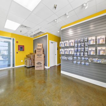 Storage Star - Self Storage Near Me - Laredo, Texas