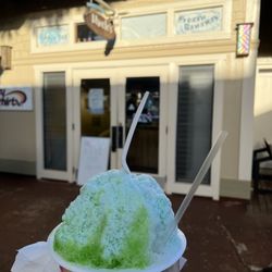 Uncle's Shave Ice - "The Best" is the name of this flavor combination.  The melon syrup was pretty tasty.