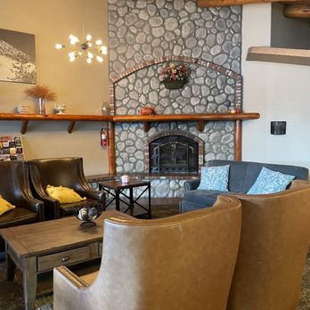 Holiday Inn The Lodge at Big Bear Lake - Big Bear, CA