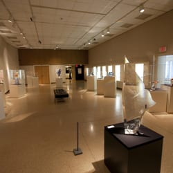 Bergstrom-Mahler Museum of Glass - The Mahler Gallery where temporary exhibitions are presented.