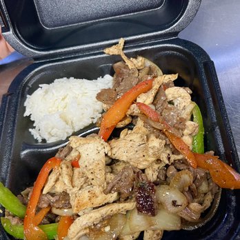 Taco N Madre - Fajitas de pollo y asada! - Food Trucks Near Me - Columbus, Ohio Taco N Madre - Fajitas de pollo y asada! - Food Trucks Near Me - Columbus, Ohio