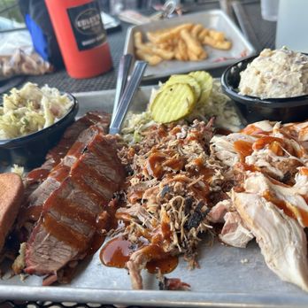 Edley's Bar-B-Que - Tri meat plate. - Barbeque Near Me - Nashville, Tennessee