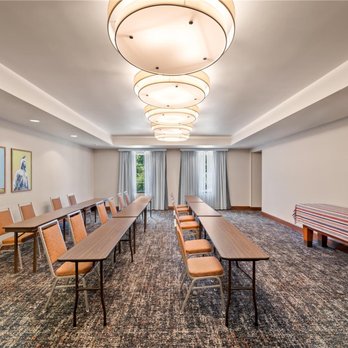 Hampton Inn & Suites Williamsburg-Central - Meeting Room - Hotels Near Me - Williamsburg, Virginia Hampton Inn & Suites Williamsburg-Central - Meeting Room - Hotels Near Me - Williamsburg, Virginia