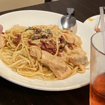 Cara Mia - Salmon Linguine - Italian Near Me - Rancho Cucamonga, California Cara Mia - Salmon Linguine - Italian Near Me - Rancho Cucamonga, California