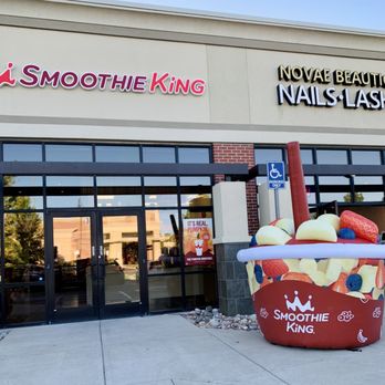 Smoothie King - the front of a smoothie king store - Juice Bars & Smoothies Near Me - Centennial, Colorado