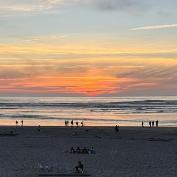 Schooner's Cove Inn - Sunset from our room - Hotels Near Me - Cannon Beach, Oregon Schooner's Cove Inn - Sunset from our room - Hotels Near Me - Cannon Beach, Oregon