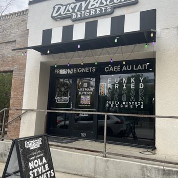 Dusty Biscuit Beignets - Street parking - Coffee & Tea Near Me - Fort Worth, Texas