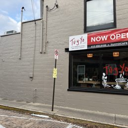 Exterior photo of Tu y Yo Cafe - Sewickley, Pennsylvania Exterior photo of Tu y Yo Cafe - Sewickley, Pennsylvania