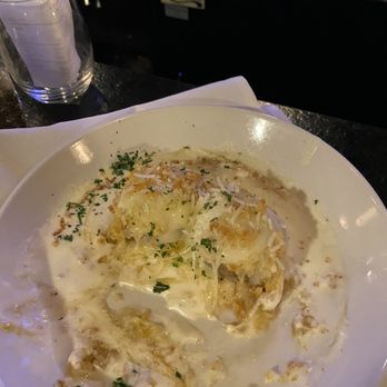 10 West - Crabbed stuffed mushrooms- really cheesy and good but could have used more flavor. Needed garlic and salt. - Burgers Near Me - Cicero, Indiana