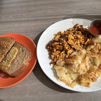 Country Griddle - Chorizo, potatoes and toast - American Near Me - Goodyear, Arizona Country Griddle - Chorizo, potatoes and toast - American Near Me - Goodyear, Arizona