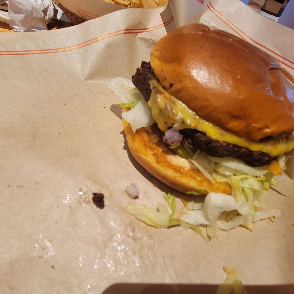 Chili's - The big smasher burger(black bean patty) - Tex-Mex Near Me - Hickory, North Carolina Chili's - The big smasher burger(black bean patty) - Tex-Mex Near Me - Hickory, North Carolina