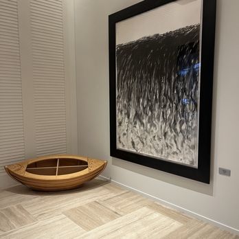 Halepuna Waikiki by Halekulani - Art through the property - Hotels Near Me - Honolulu, Hawaii Halepuna Waikiki by Halekulani - Art through the property - Hotels Near Me - Honolulu, Hawaii