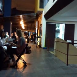O Grego - Todo o restaurante fica na sacada do prédio