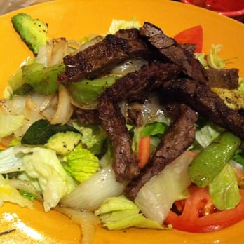 Los Jalapenos - Fajita salad with no cheese - Tex-Mex Near Me - Carrollton, Texas