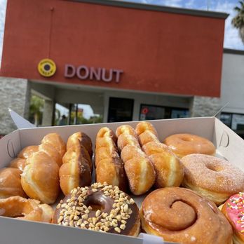 Boston Cream Donut - One dozen donuts ($12.95) - Donuts Near Me - Carson, California Boston Cream Donut - One dozen donuts ($12.95) - Donuts Near Me - Carson, California
