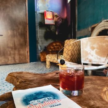Starduster Lounge - Old Fashioned - Bars Near Me - Houston, Texas