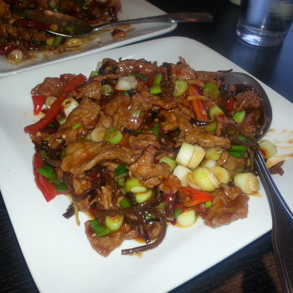 Red Chilli - Beef in garlic sauce - Chinese Near Me - Redlands, California