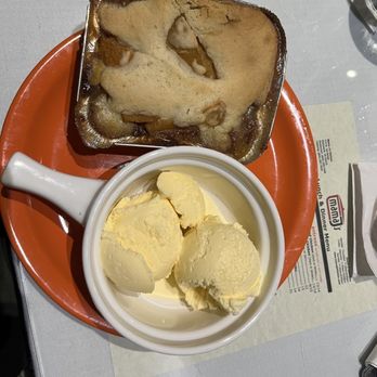 Mama J's Kitchen - Peach cobbler - Soul Food Near Me - Richmond, Virginia