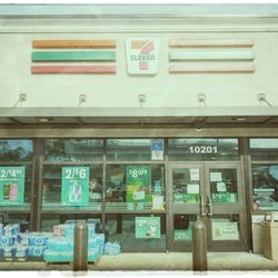 7-Eleven - Front of store