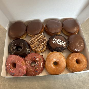 New Hampshire Doughnut - My dozen - Donuts Near Me - Bedford, New Hampshire New Hampshire Doughnut - My dozen - Donuts Near Me - Bedford, New Hampshire