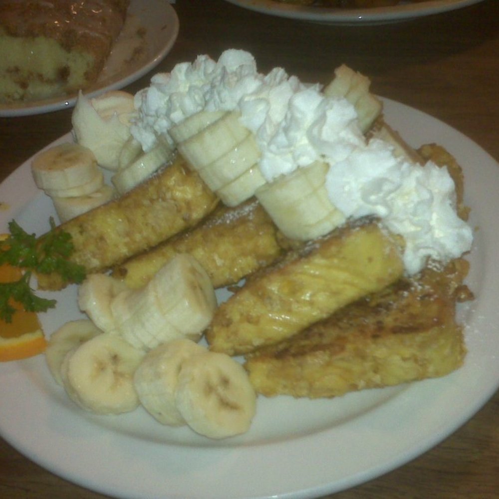 Beach Break Cafe - Banana Nut Crunch French Toast - Breakfast & Brunch Near Me - Oceanside, California