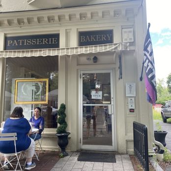 The Lost Lamb - Entrance - Patisserie/Cake Shop Near Me - Stockbridge, Massachusetts