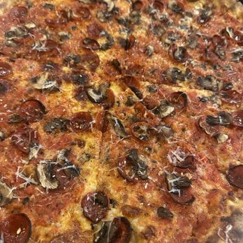 Wowee Zowee - Pepperoni and mushroom pizza - Pizza Near Me - Tustin, California Wowee Zowee - Pepperoni and mushroom pizza - Pizza Near Me - Tustin, California
