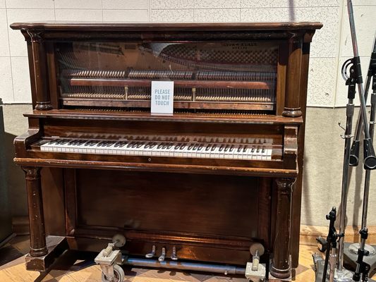 Historic RCA Studio B by null