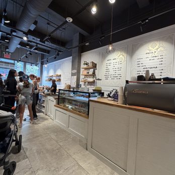 Bread Story New York - inside - Bakeries Near Me - New York, New York