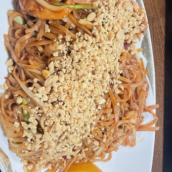 Jade Bistro - Pad Thai with shrimp - Asian Fusion Near Me - Scotia, New York