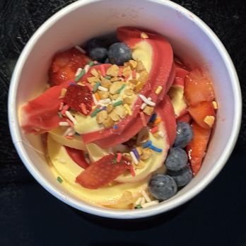 Menchie’s Frozen Yogurt - Pomegranate and Pineapple frozen yogurt with add ins - Ice Cream & Frozen Yogurt Near Me - Saint Charles, Missouri Menchie’s Frozen Yogurt - Pomegranate and Pineapple frozen yogurt with add ins - Ice Cream & Frozen Yogurt Near Me - Saint Charles, Missouri