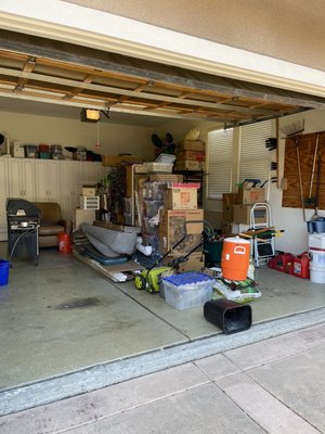 Garage Cleanout - Garages tend to become the catch-all for everything like holiday décor, old furniture, yard tools, boxes, and forgotten projects. This album showcases how the Nixxit team helps clients take back this valuable space with fast, efficient, and stress-free garage cleanouts.

From single-car garages packed floor to ceiling, to large multi-bay spaces full of years’ worth of clutter, our team handles all the sorting, heavy lifting, hauling, recycling, and donation of usable items. We work with homeowners, tenants, landlords, real estate agents, and professional organizers to make the process seamless from start to finish.

This album show just how powerful a fresh, cleared-out garage can be, whether you’re preparing for a move, making room for parking again, or simply craving a more organized home.