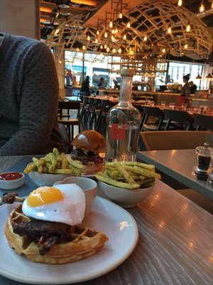 Duck & Waffle Local by null