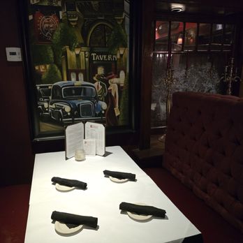 Enzo's Italian Restaurant - Table - Italian Near Me - Santa Paula, California Enzo's Italian Restaurant - Table - Italian Near Me - Santa Paula, California