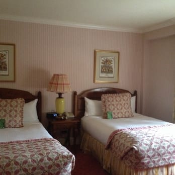Sun Valley Resort - Double bed bedroom - Ski Resorts Near Me - Sun Valley, Idaho Sun Valley Resort - Double bed bedroom - Ski Resorts Near Me - Sun Valley, Idaho