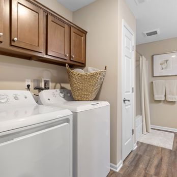 Redwood Canton - Apartments Near Me - Canton, Michigan
